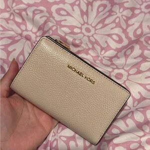 Michael Kors Soft Pink Wallet